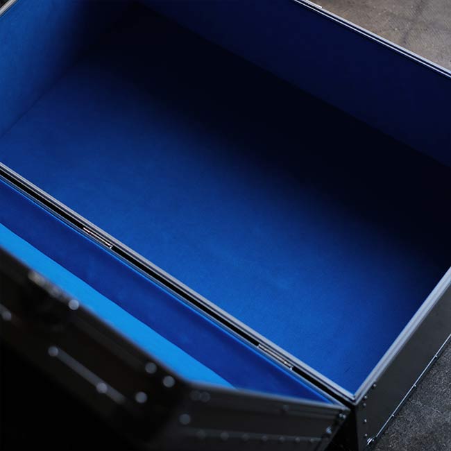 Aluminum trunk for equipment