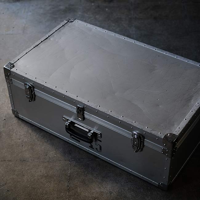 Aluminum trunk for equipment