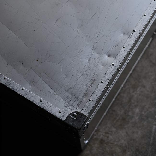 Aluminum trunk for equipment