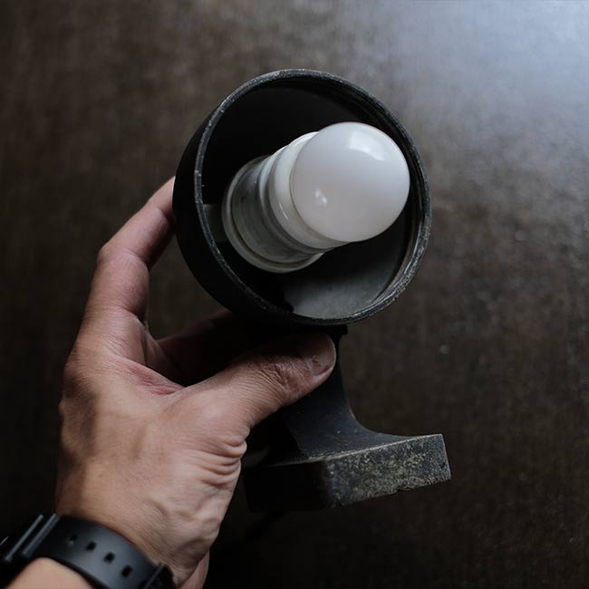 Small aluminum lamp