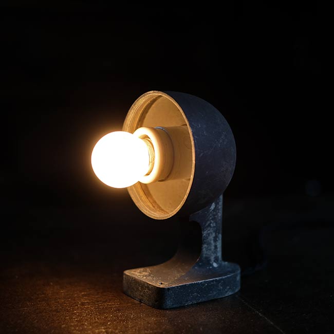 Small aluminum lamp