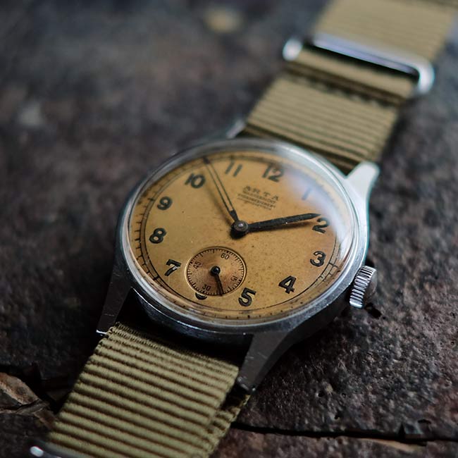Alta Wasserdicht manual-winding watch