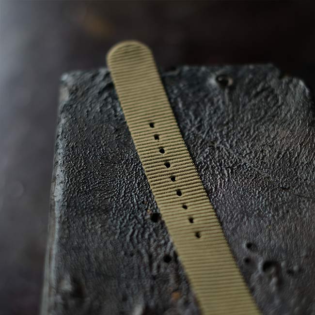 Alta Wasserdicht manual-winding watch