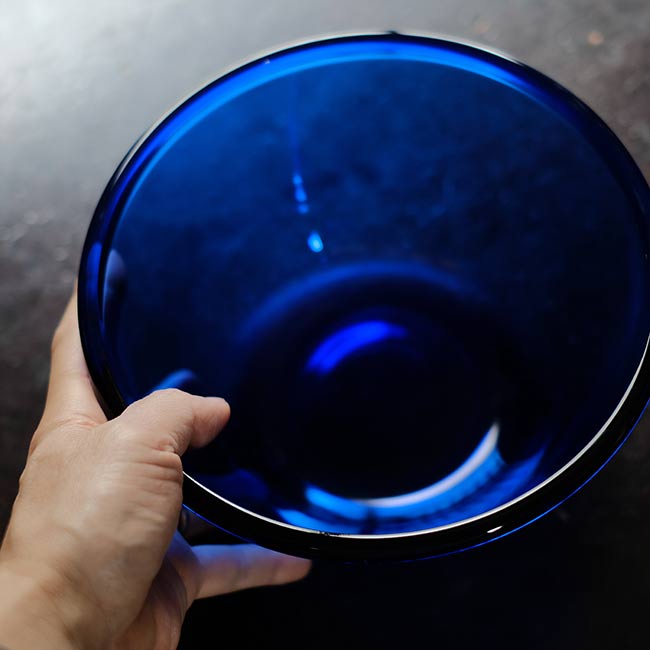 Glass bowl