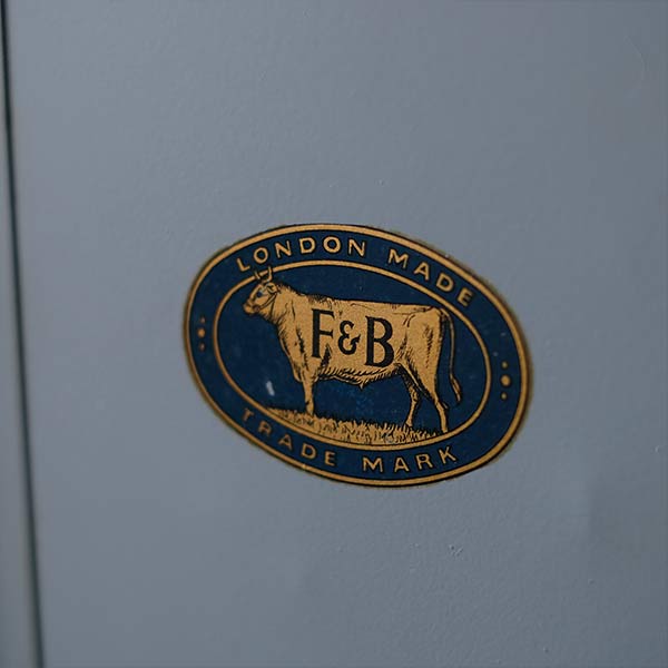 Transport trunk