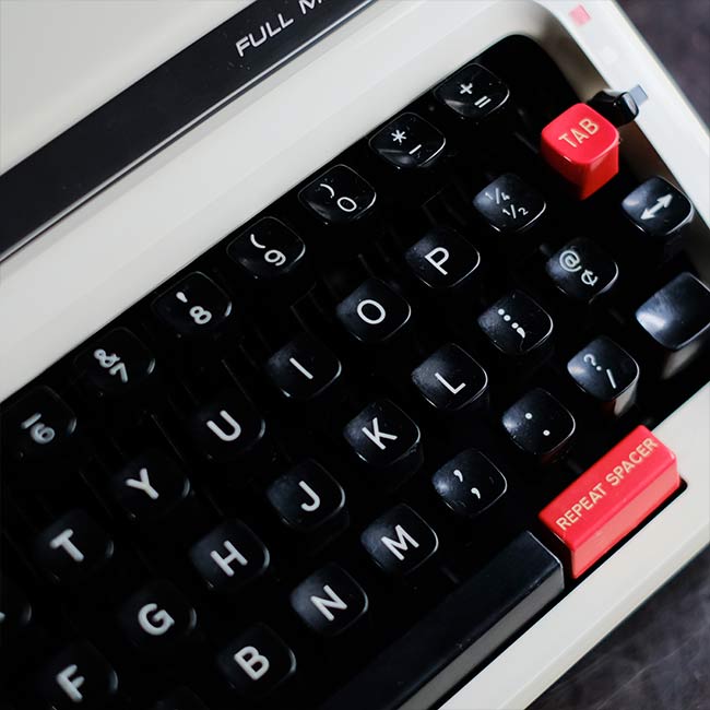 BROTHER Full Matic 33 Typewriter