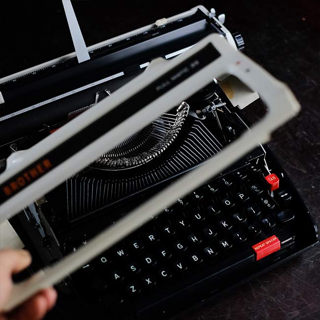 BROTHER Full Matic 33 Typewriter