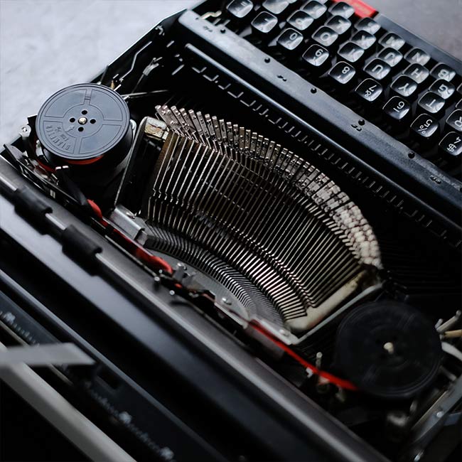 BROTHER Full Matic 33 Typewriter