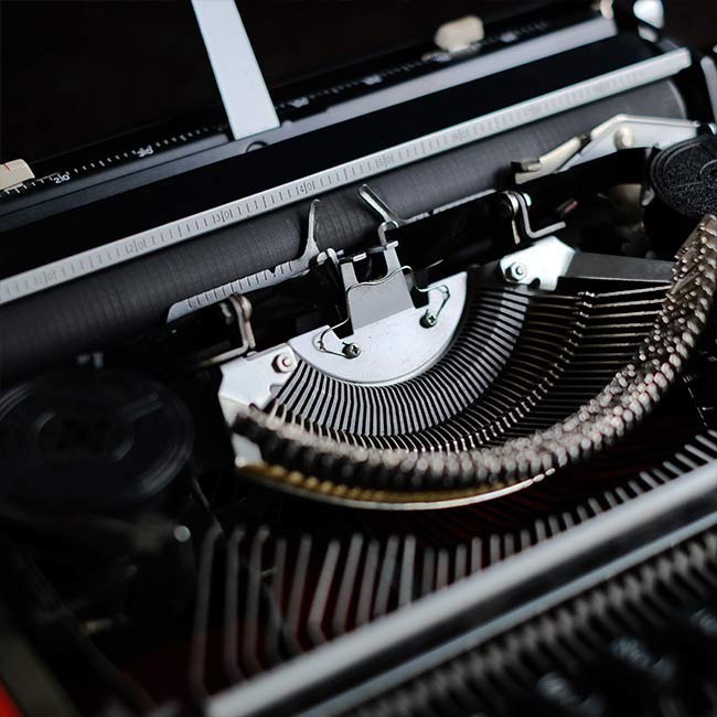 BROTHER Young Elite Typewriter