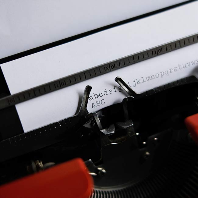 BROTHER Young Elite Typewriter