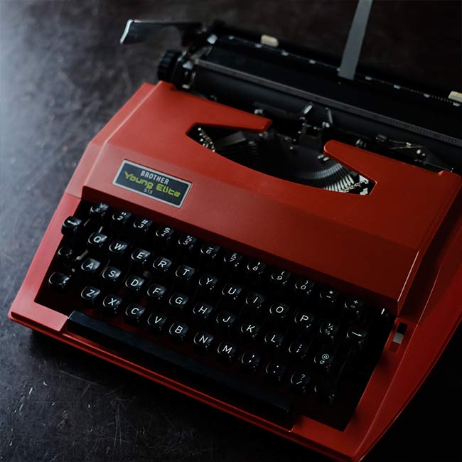 BROTHER Young Elite Typewriter