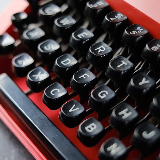 BROTHER Young Elite Typewriter