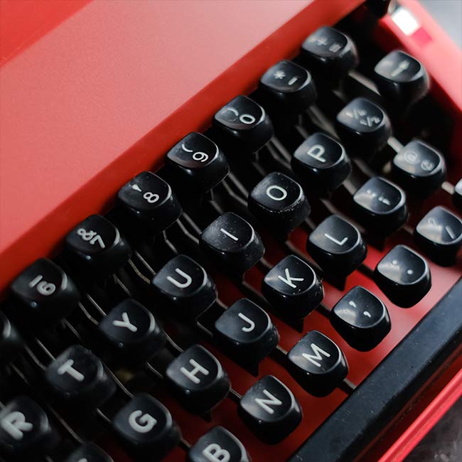 BROTHER Young Elite Typewriter