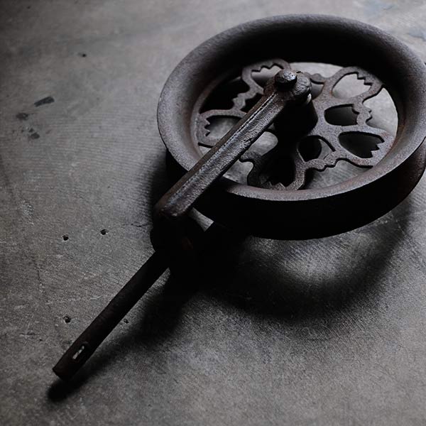 Cast iron pulley