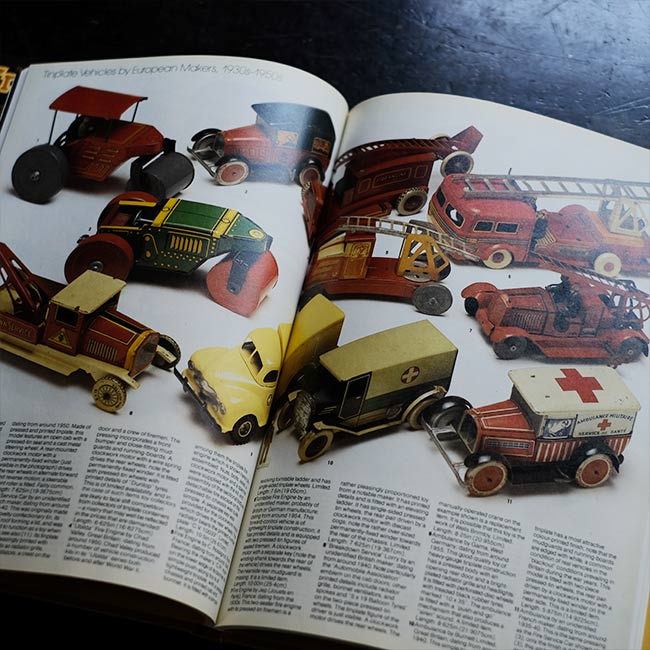 The Collector's All Color Guide to Toys (Set of 3)