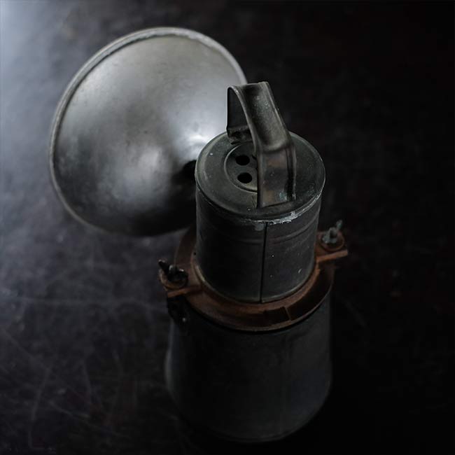 銅のカーバイドランプ