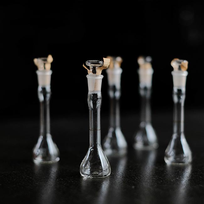 DAIWAメスフラスコ 5ml