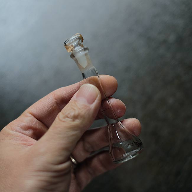 DAIWAメスフラスコ 5ml