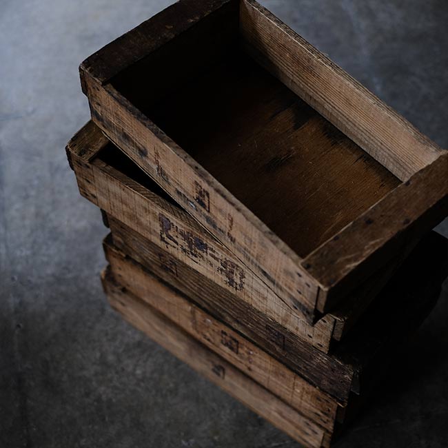 Shallow wooden box