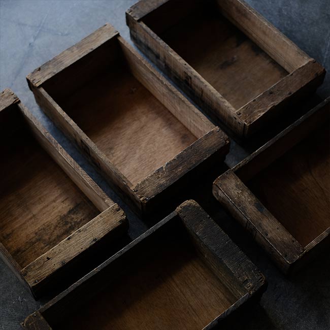 Shallow wooden box