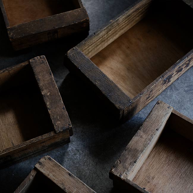 Shallow wooden box