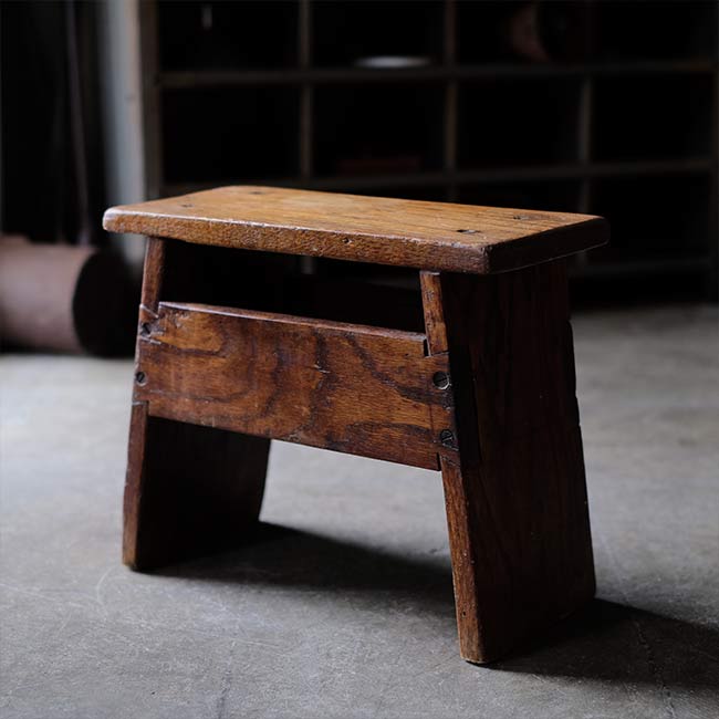 Heavy stool