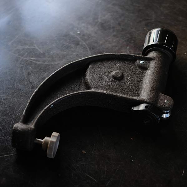 Enlarger mounting bracket
