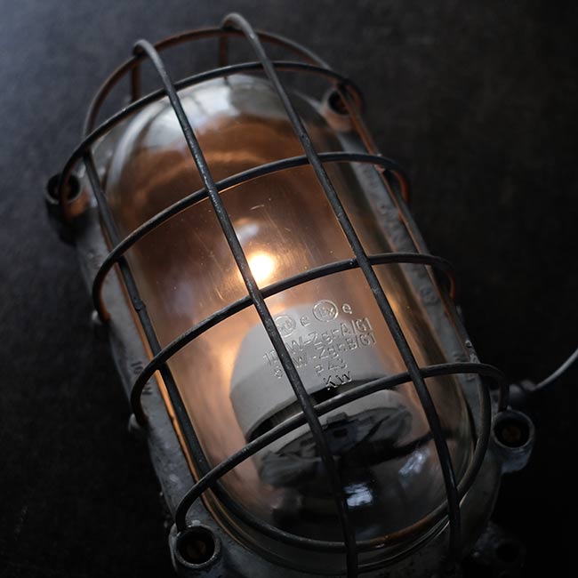 EOW ファクトリーカプセルランプ