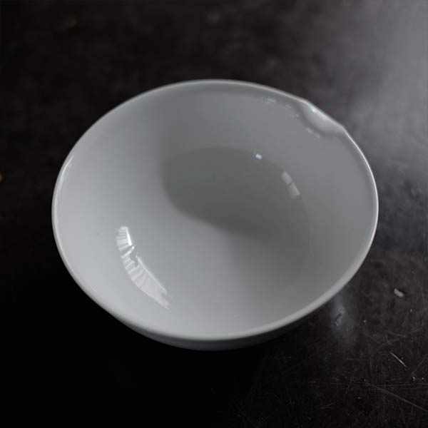Evaporating dish
