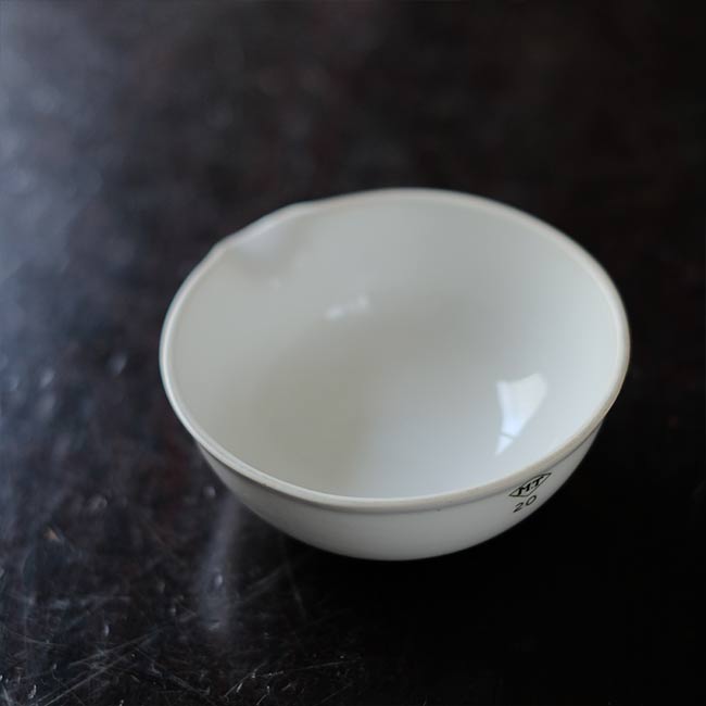 Evaporating dish B