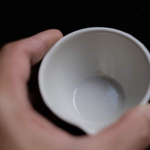 Evaporating dish with handle