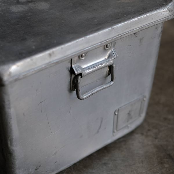 給食用コンテナ