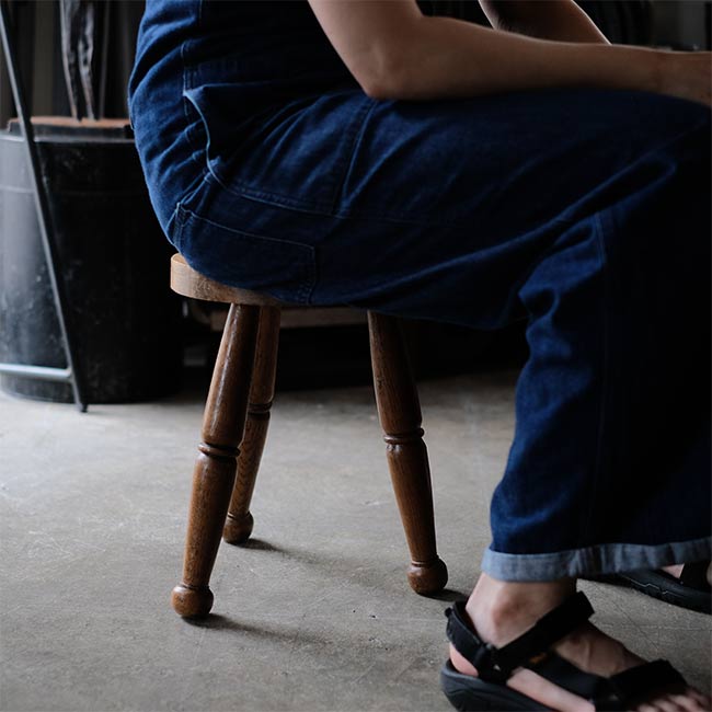 Three-legged stool