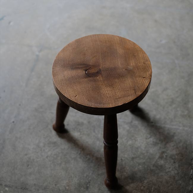 Three-legged stool