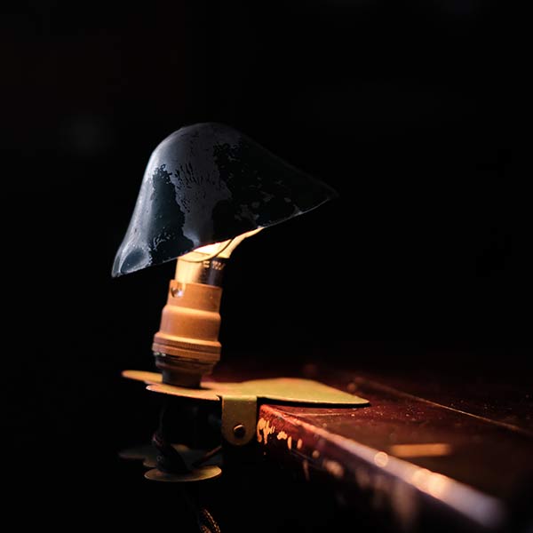 French clip light