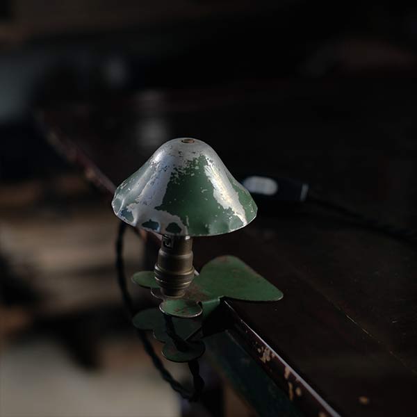 French clip light