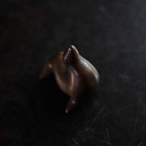 Fur seal figure