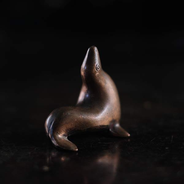 Fur seal figure