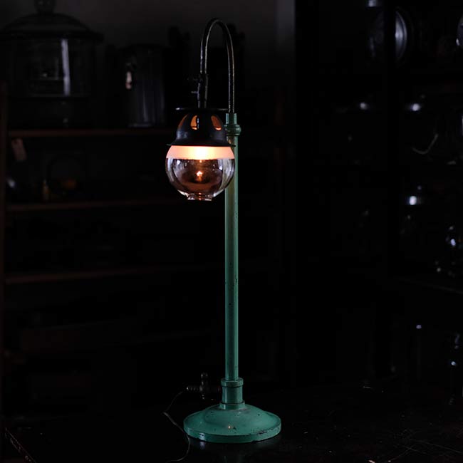 Gas lamp stand light