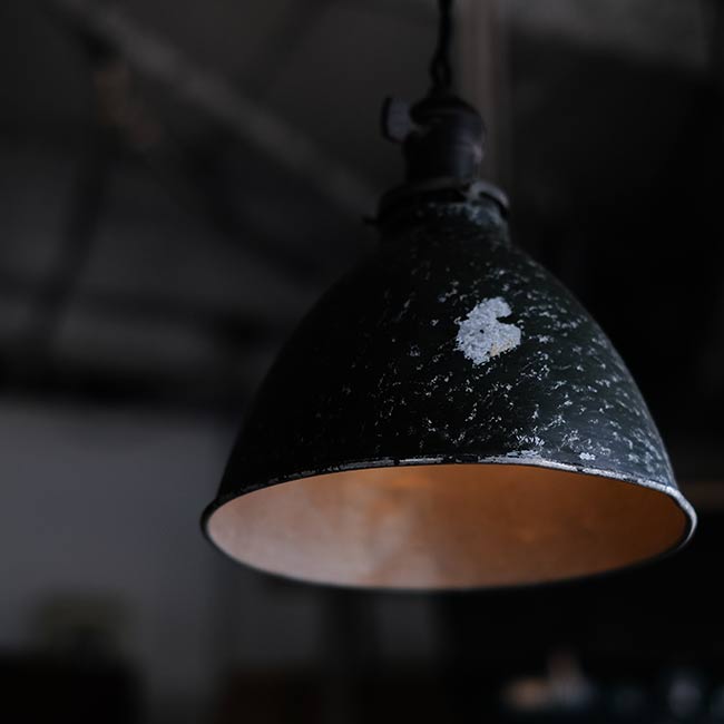 Aluminum shade pendant light