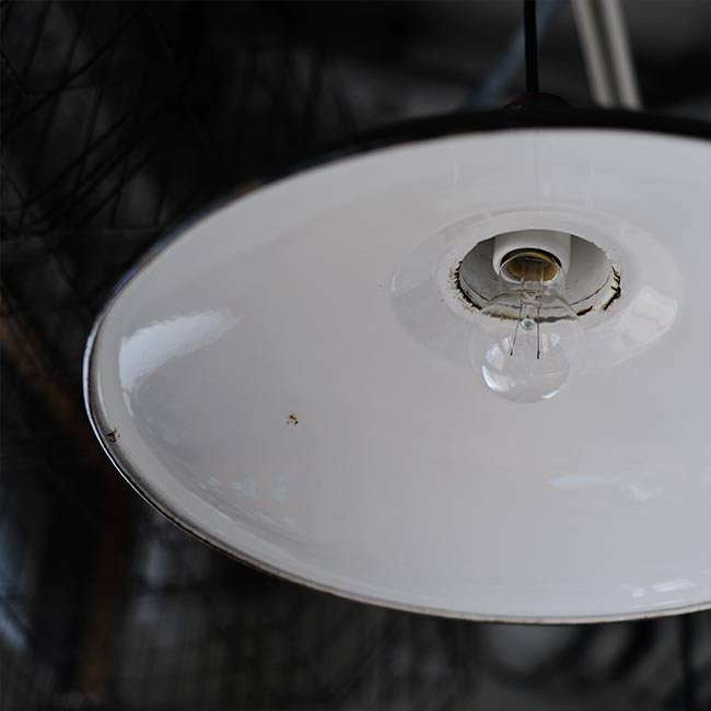 Enamel factory light
