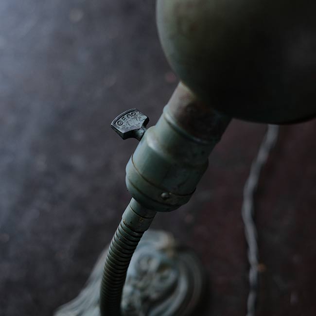 GE Small Desk Lamp