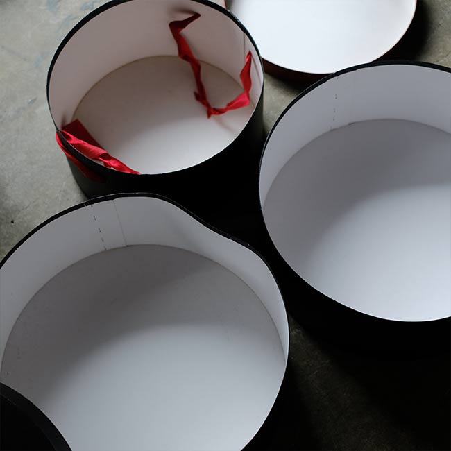 Set of 3 hat boxes (shipping not available)