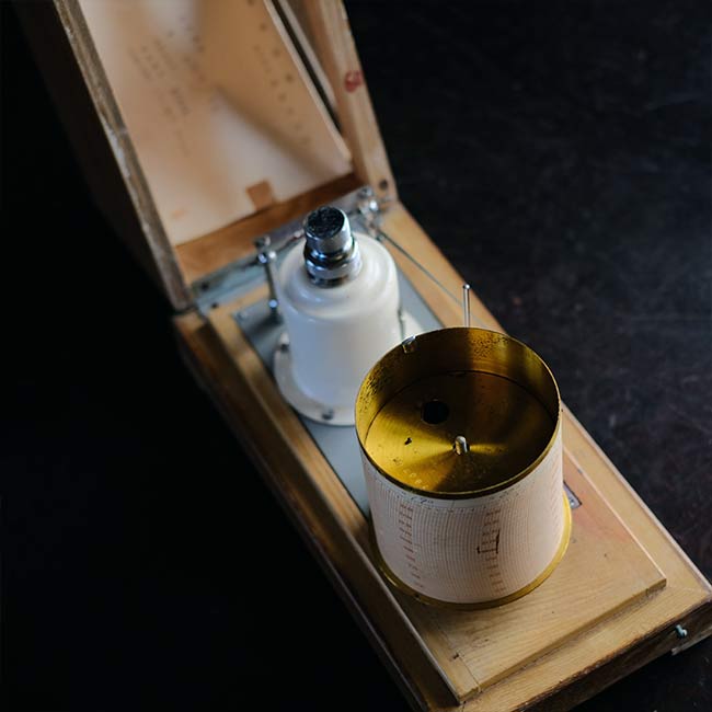 Hattori Watch Shop Barometer