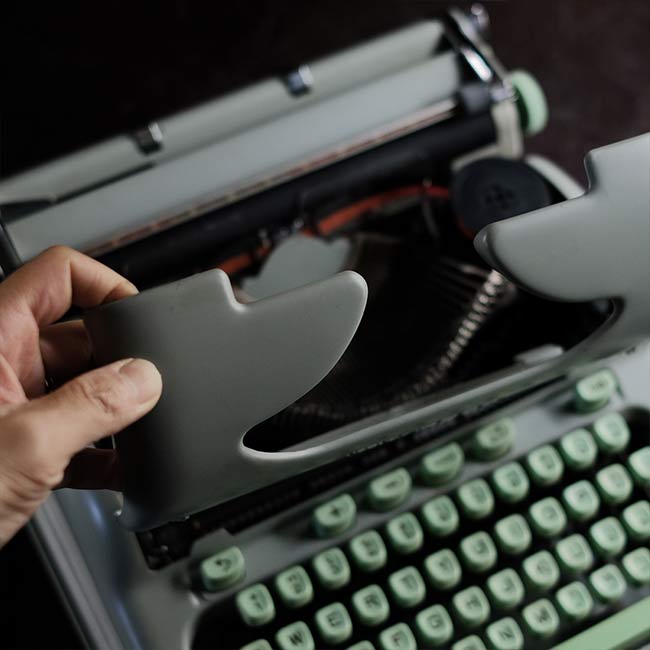 HERMES 3000 typewriter ink ribbon replaced