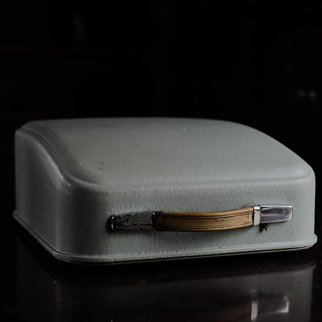 HERMES 3000 typewriter ink ribbon replaced