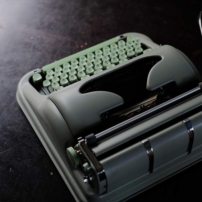 HERMES 3000 typewriter ink ribbon replaced