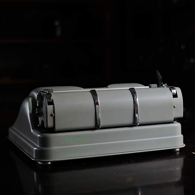 HERMES 3000 typewriter ink ribbon replaced