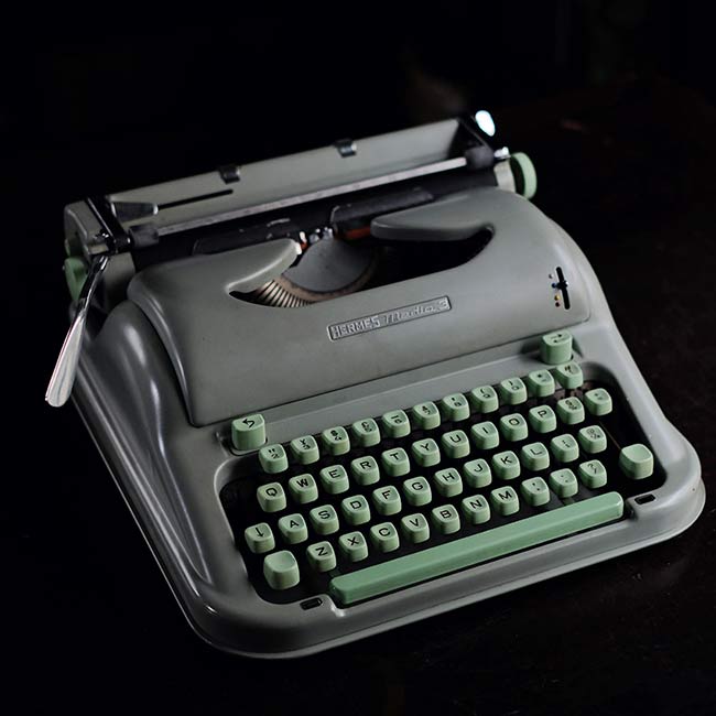 HERMES Media3 typewriter ink ribbon replaced