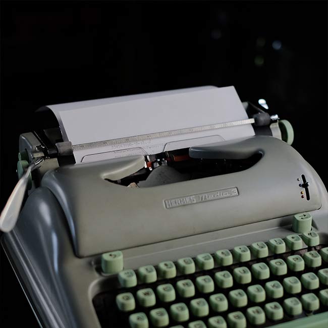 HERMES Media3 typewriter ink ribbon replaced